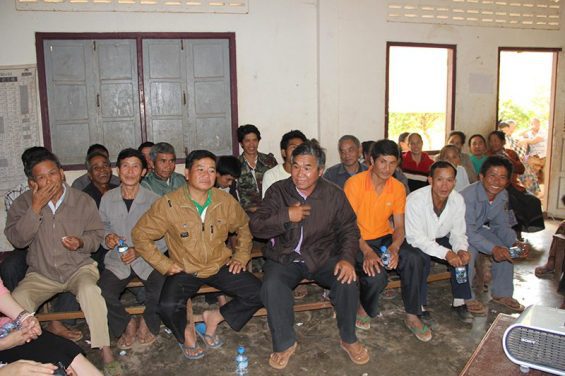 Group photo of Loas men